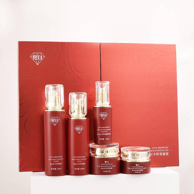 籽保湿乳：如暮春风拂予肌肤细腻滋养mg不朽情缘游戏网站爱心301红木(图2)